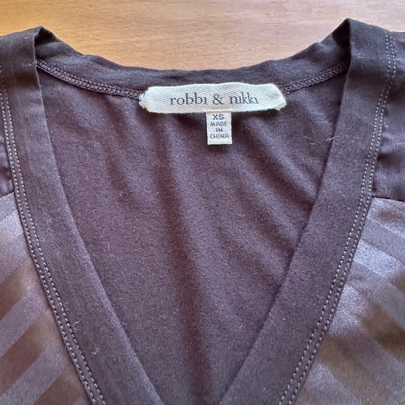 Robbi & Nikki Black Monochrome Satin Stripe V-Neck Tank Top XS - Picture 5 of 5